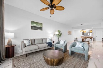 Building Photo - 605 Kemp St