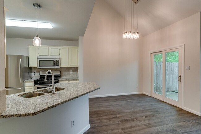 Building Photo - 13030 Staton Dr. Austin, TX 78727