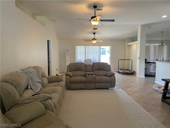 Foto del edificio - 510 SW 28th Pl