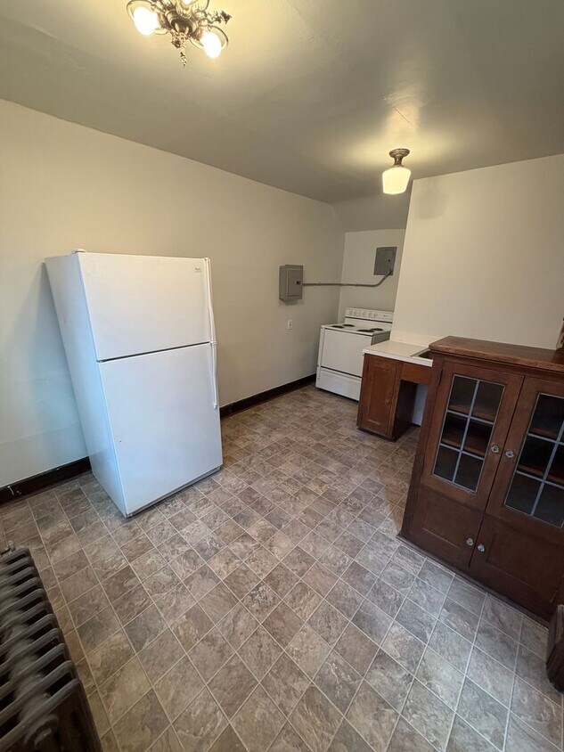 Foto del edificio - Newly Painted Studio Apartment - Located near Sky Lakes and Oregon Tech!