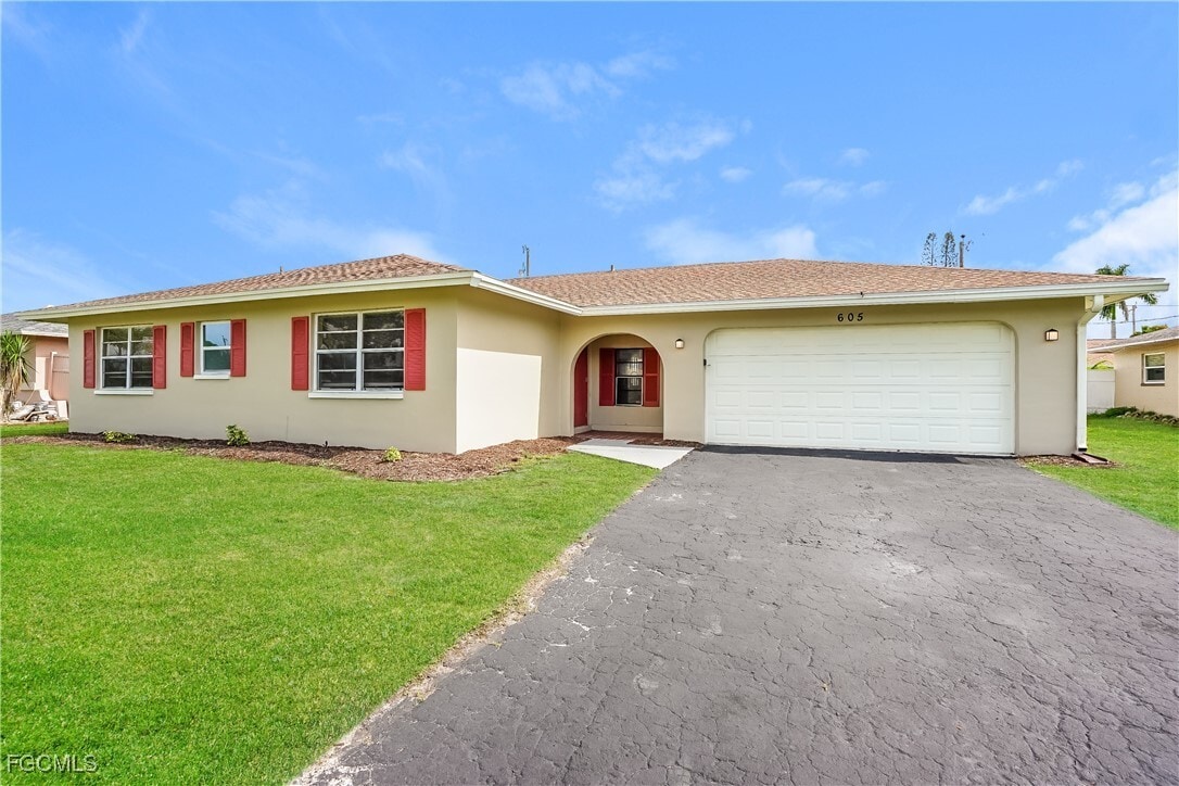 Foto principal - 605 SE 35th St