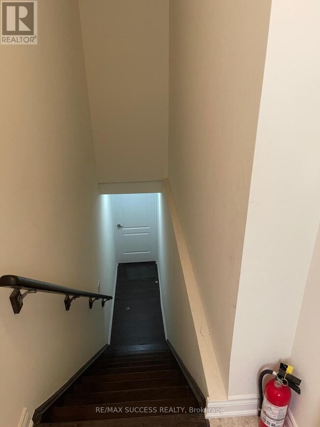 Building Photo - 3 Aries St