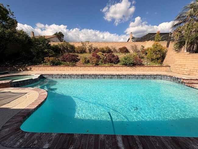 Building Photo - Rancho Cucamonga Gem – Stylish Single-Story Home with Pool, Jacuzzi, and Marble Finishes