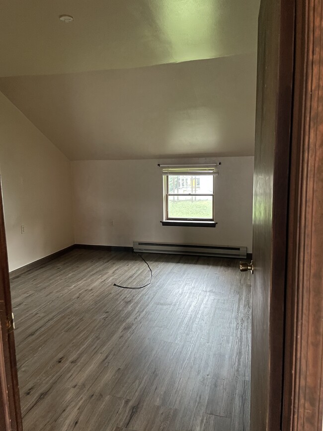 Building Photo - 301 Chestnut Street
