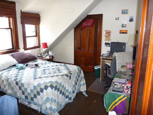 Room off Main room (typically living room) - 22 Adelaide St