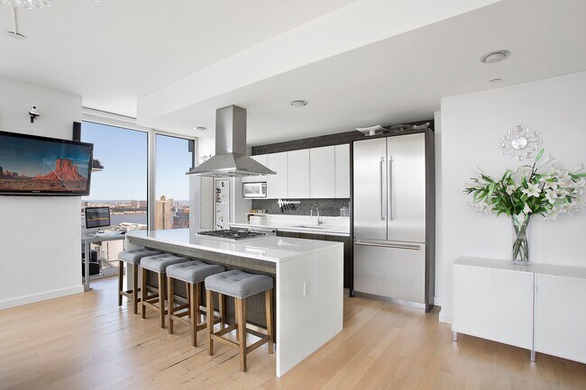 Foto del edificio - 247 W 46th St