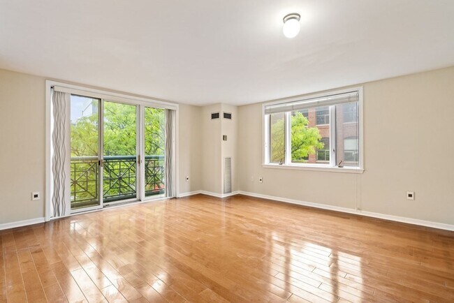 Foto del edificio - 10 Rogers St