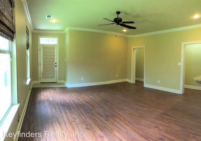 Building Photo - 3 br, 2 bath House - 10415 Grace Ln.