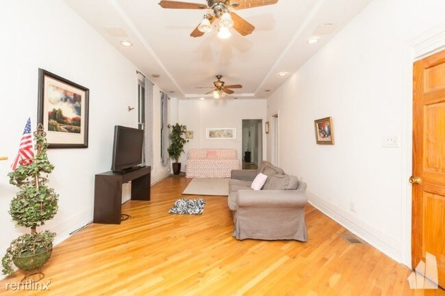 Foto del edificio - 1431 N Western Ave