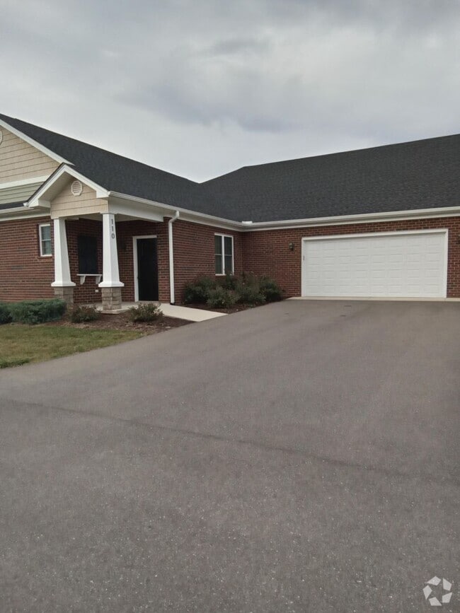 Building Photo - 110 Villa Oak Cir
