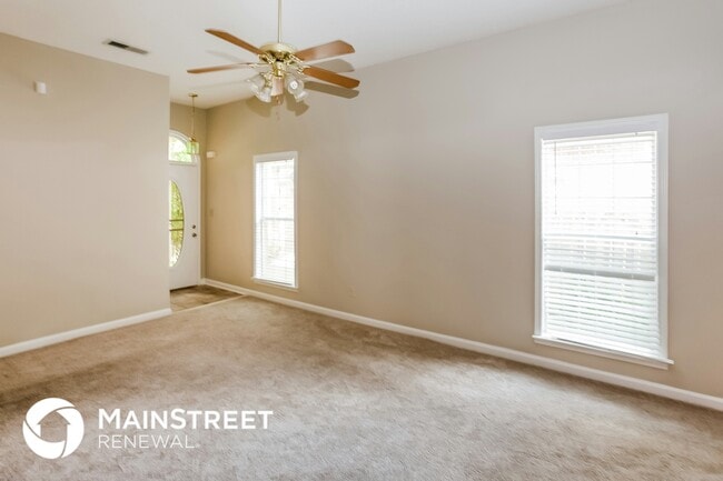 Foto del edificio - 6999 Parkbrook Ln