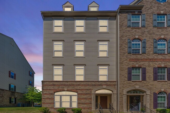 Building Photo - Spacious 3-Bed, 2.5-Bath End Unit in Sough...
