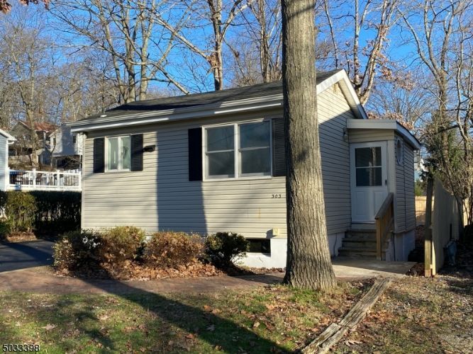 Foto principal - 303 Knox Way
