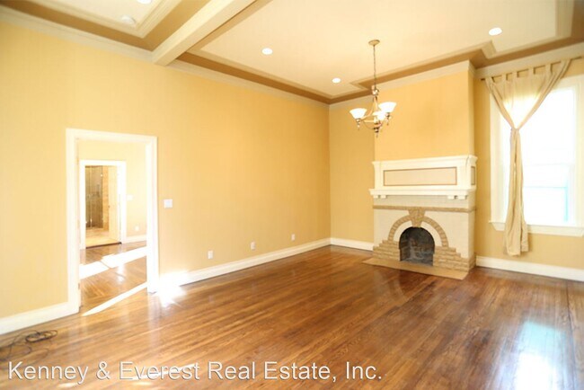 Building Photo - 2 br, 2 bath House - 834 South Van Ness Av...