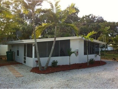 Building Photo - 3000 Areca Ave
