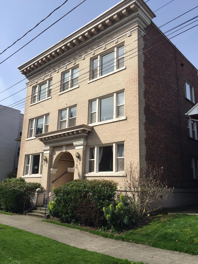 Encantador ladrillo clásico de Capitol Hill - 309 18th Ave E