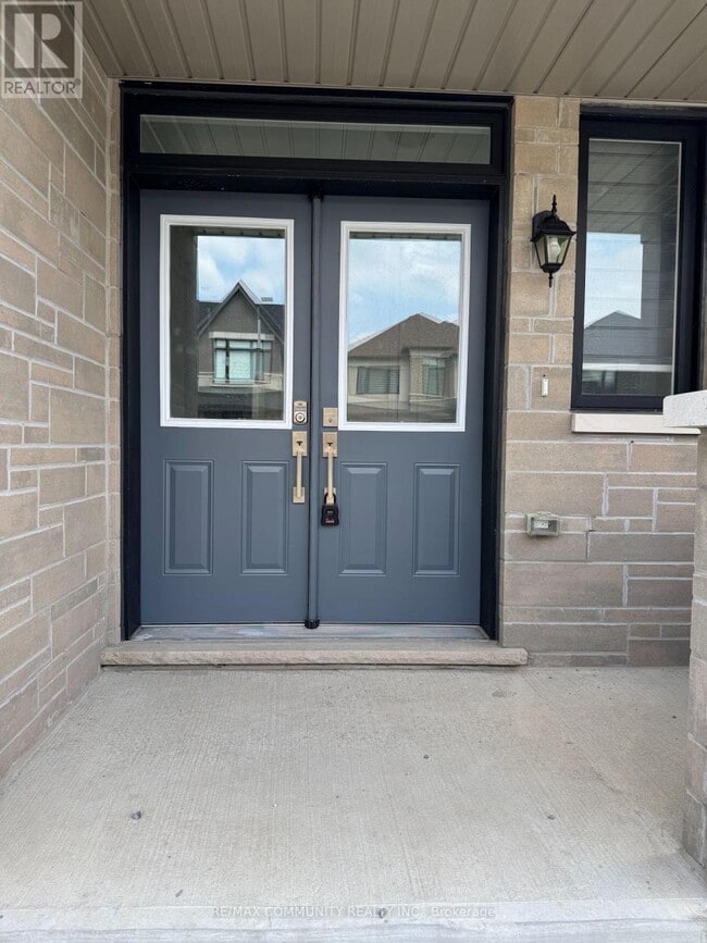 Building Photo - 132 Kenneth Rogers Cres