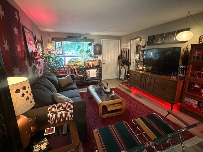 Building Photo - Updated 2BD 1Bath Home in West Loveland