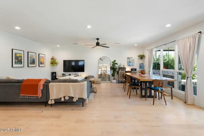 Foto del edificio - 6901 E Edgemont Ave