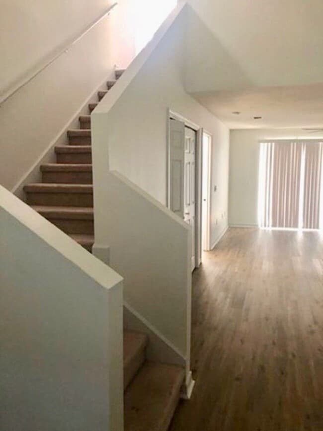 Foto del edificio - Beautiful Newly Renovated 3B/2B Townhome l...