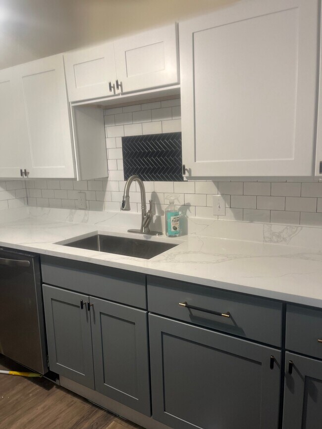 Foto del edificio - 274 N Rocksprings St