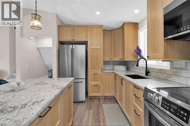 Photo du bâtiment - 1150 Cabana Road W