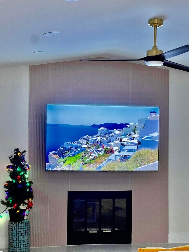 Foto del edificio - 2212 N San Clemente Rd