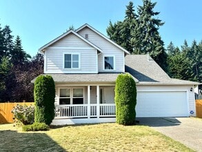 Building Photo - 2708 Sutherland Pl