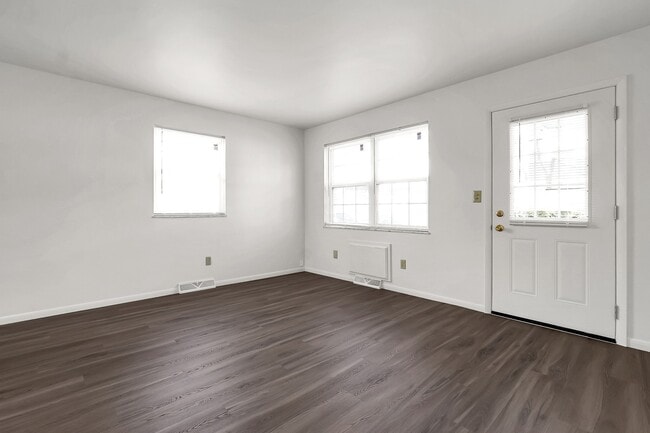Building Photo - Hamilton Arms Apartments