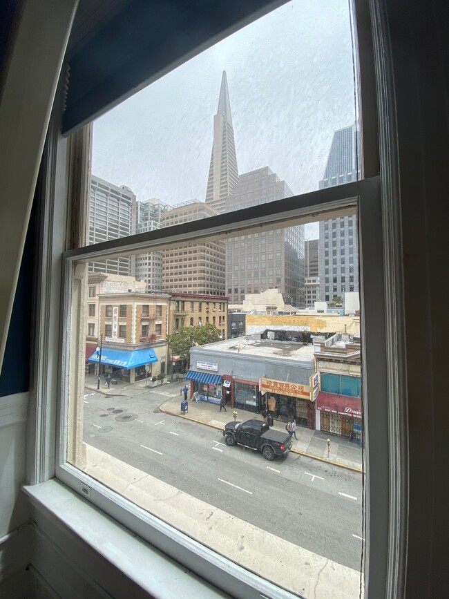 Foto del edificio - 617 Kearny St