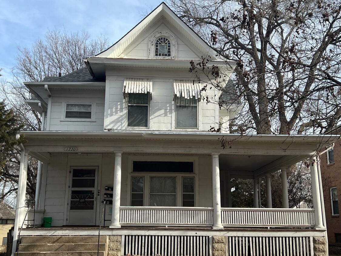 Primary Photo - 1220 S 20th St