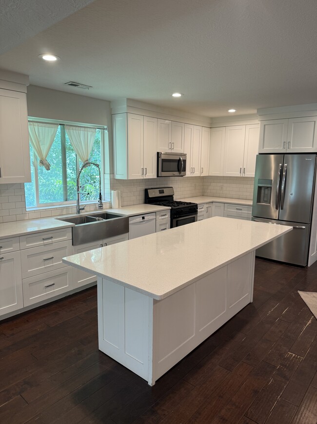 Kitchen - 57 E 3300 S