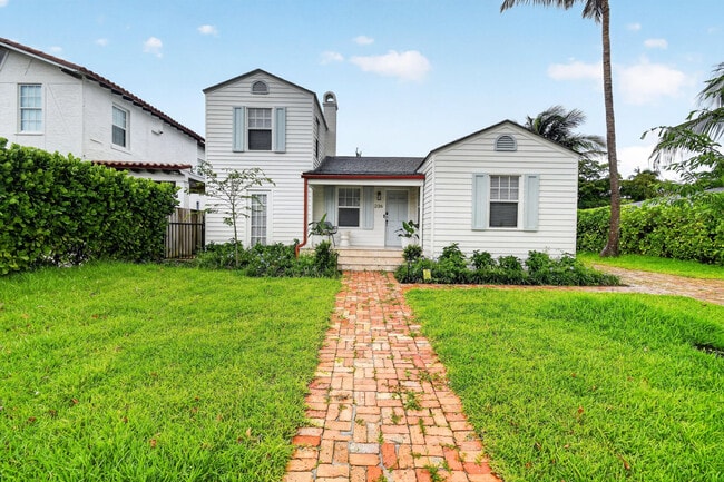 Building Photo - 236 Greymon Dr