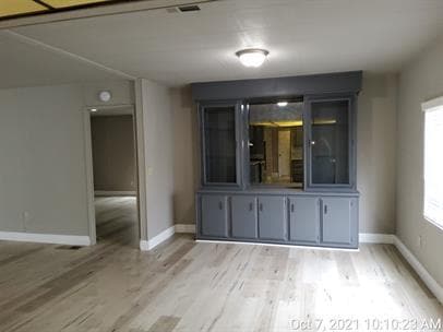Building Photo - 5603 S Gledhill Ave