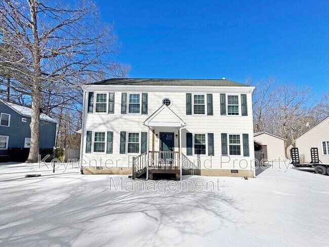 Building Photo - 117 Five Oaks Ln