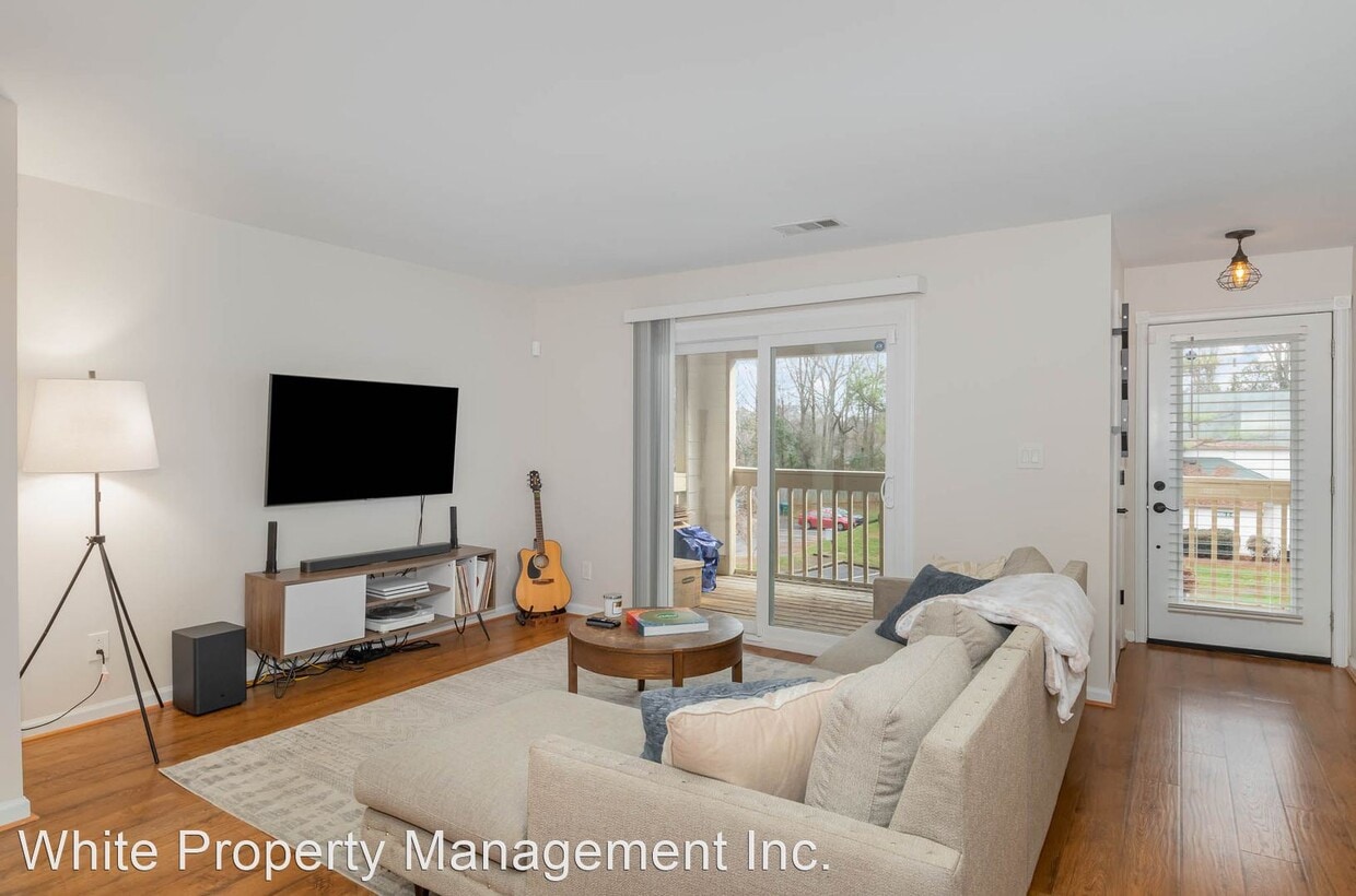 Primary Photo - 1 br, 1 bath House - 1052 Churchill Downs ...