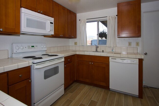 Foto del edificio - Bonsall Gem - Great Value with Pool/Spa, Available March 2026