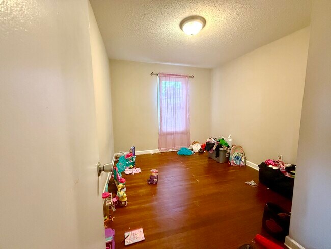 Foto del edificio - 12 South St