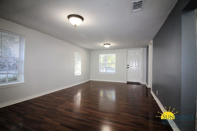 Foto del edificio - Great 3 Bedroom Home in Crestview!