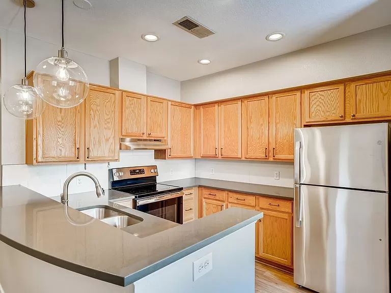 Foto principal - 632 N Inca St