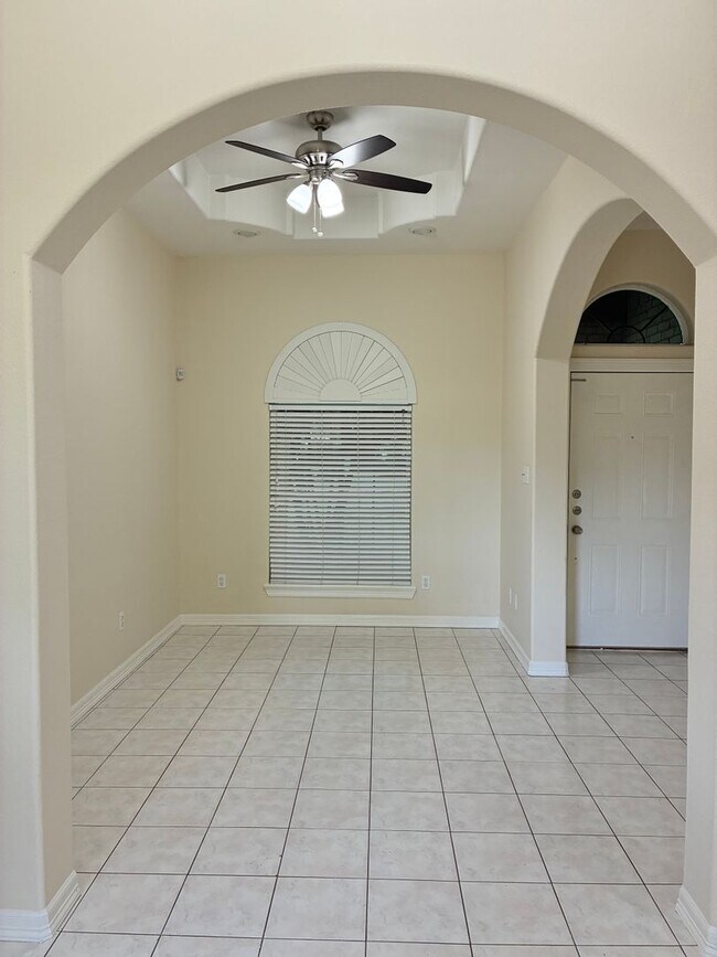 Building Photo - 3215 Campanario Cir