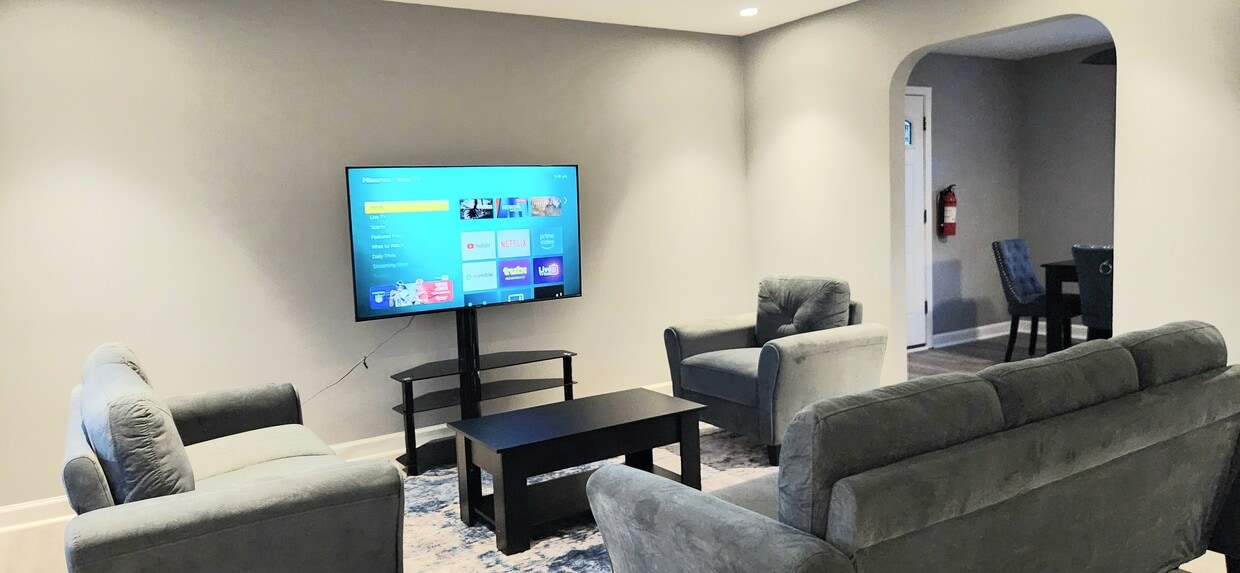 Photo - 948 White Oak Dr (Oxon Hill, MD)