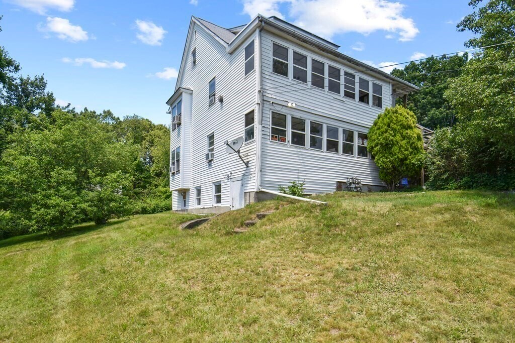 1006 Methuen St Unit 2, Dracut, MA 01826 Room for Rent in Dracut, MA