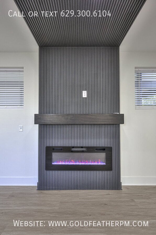 Foto del edificio - 402A E Trinity Ln-