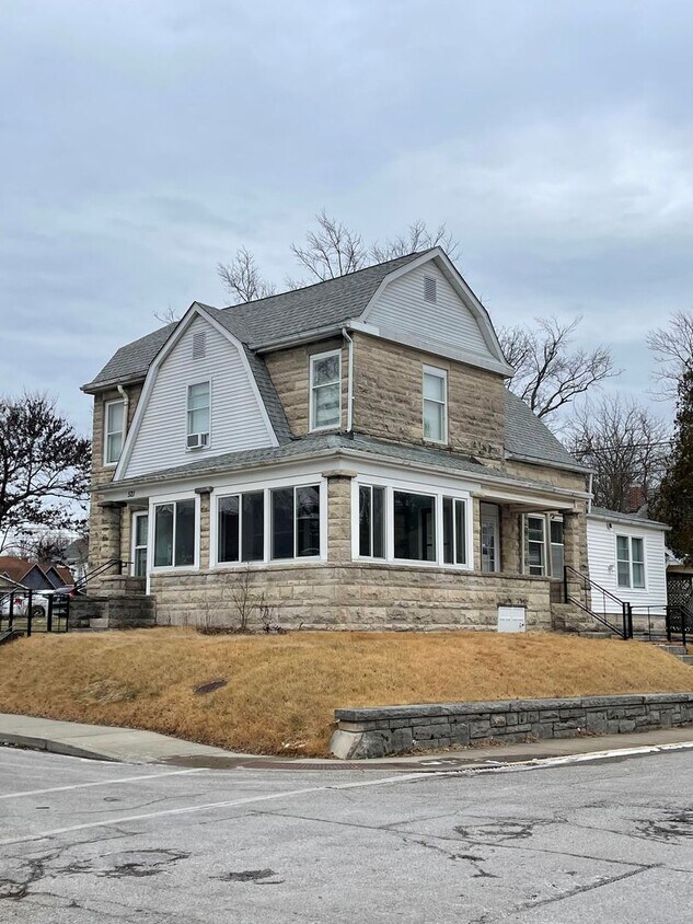 Foto principal - 521 S Grant St