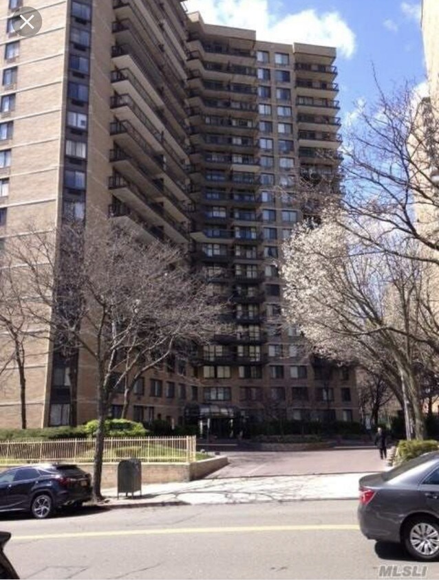 Primary Photo - 138-35 Elder Ave