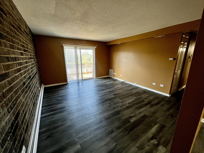Building Photo - 120 S La Londe Ave