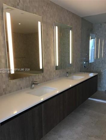 Foto del edificio - 88 SW 7th St