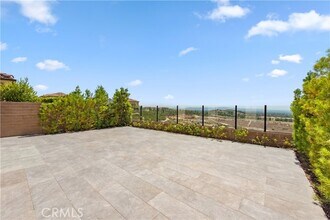 Building Photo - 108 Statura