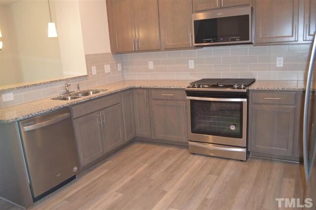 Foto del edificio - Room in Townhome on Talley St